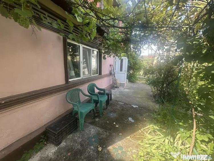 Casă cu 5 camere cu Teren 473 Mp în Central