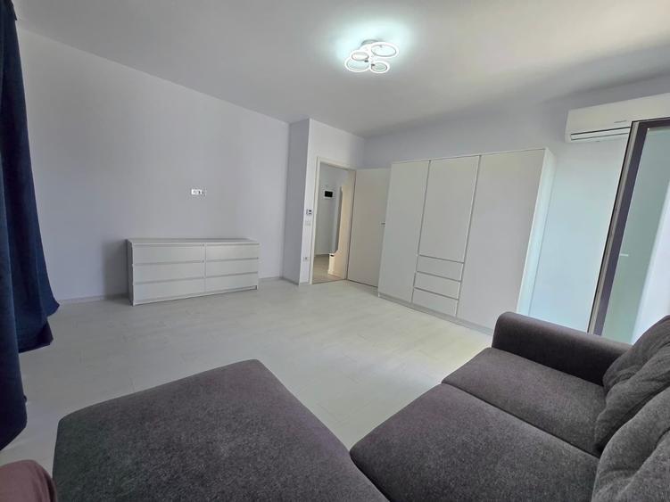 Apartament cu 2 camere decomandat în Metalurgiei