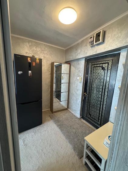 Apartament cu 2 camere semidecomandat în Veteranilor