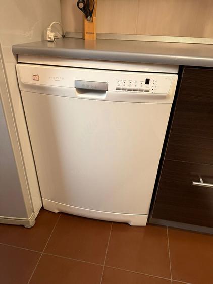 Apartament cu 2 camere decomandat, mobilat în Cantacuzino