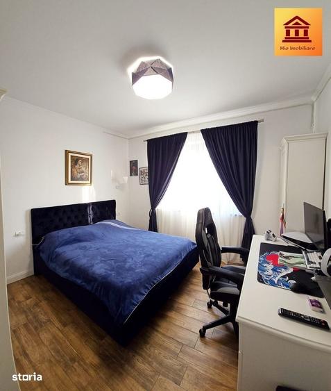 Casă cu 3 camere în Vladimirescu