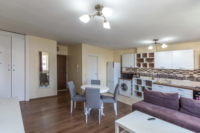 Apartament cu 2 camere semidecomandat în P-ța Unirii