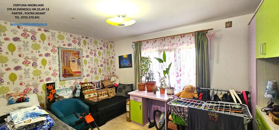 Casă cu 6 camere cu Teren 1059 Mp în Exterior Sud