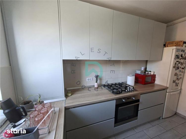 Apartament cu 3 camere în Tractorul