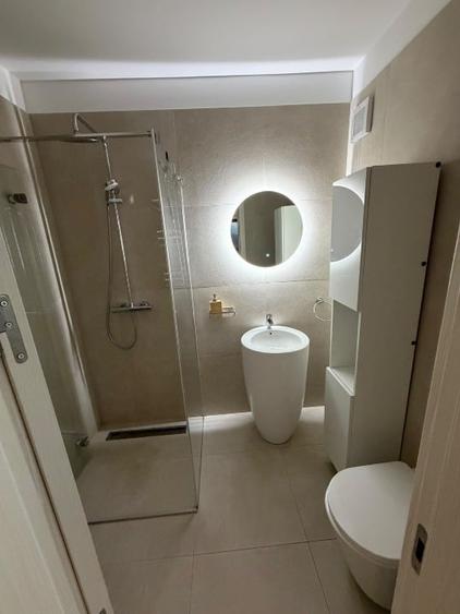 Apartament cu 3 camere decomandat, mobilat în P-ta Presei Libere