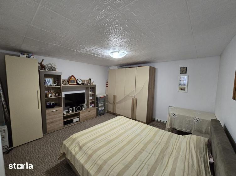 De vanzare casa cu suprafata construita 92mp si curte de 584mp - 13