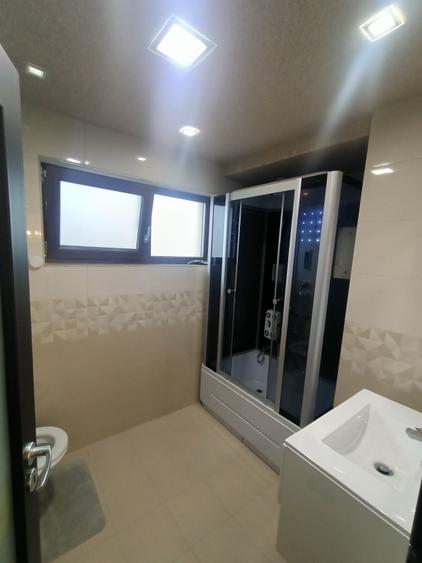 Duplex cu 4 camere cu Canalizare în Florești