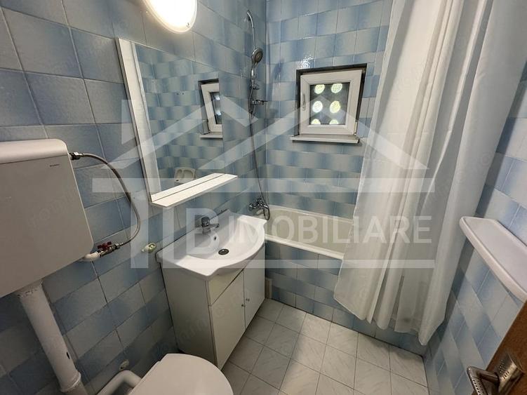 Apartament cu 3 camere decomandat în Cornișa