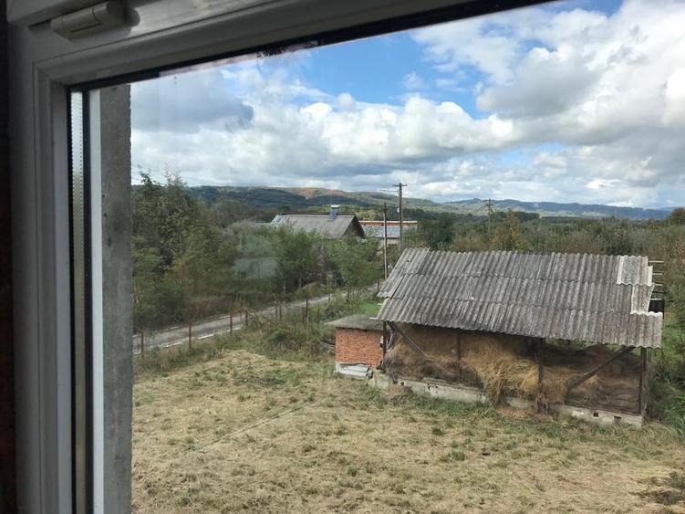 Casă cu 2 camere cu Teren 1200 Mp în Central