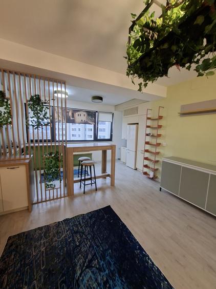 Apartament cu 2 camere semidecomandat, mobilat în Pipera