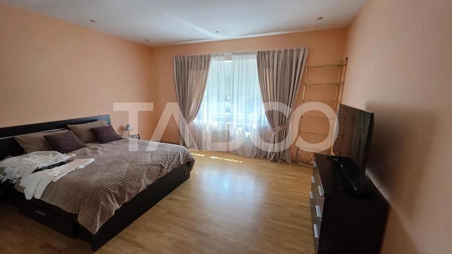 Casă cu 4 camere cu Teren 3150 Mp în Petrești