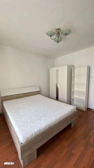 Apartament cu 3 camere decomandat în Sud