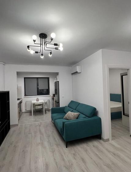 Apartament cu 2 camere semidecomandat în Cățelu