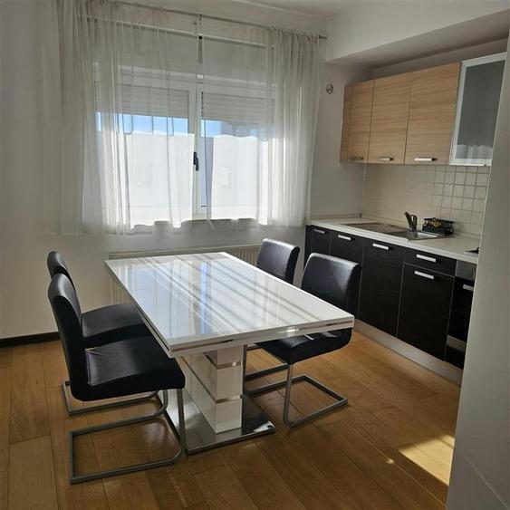Apartament cu 2 camere decomandat în Torontalului