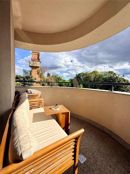 Apartament cu 3 camere decomandat în Copou