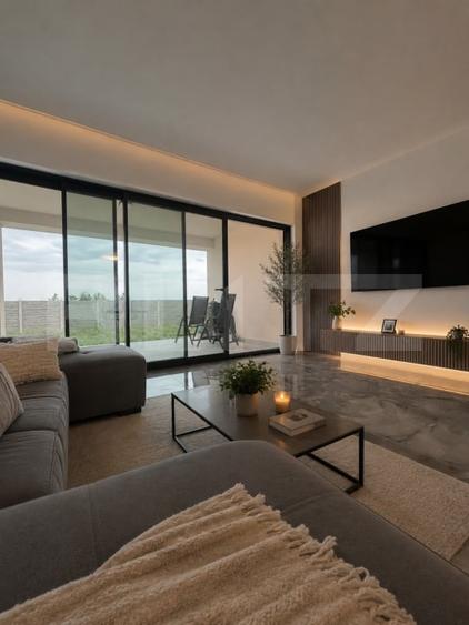 Casă individuală cu 5 camere cu Teren 1038 Mp în Săcălaz