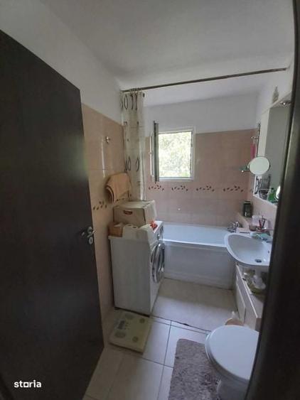 Apartament cu 3 camere în Berceni