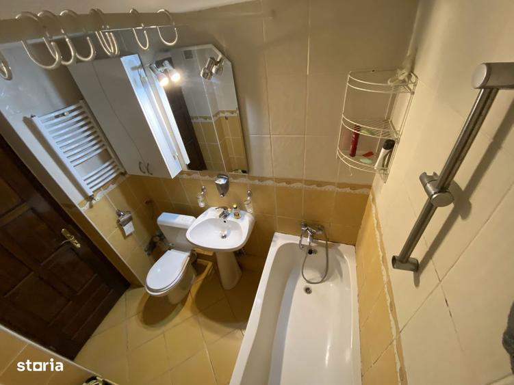 Apartament cu 3 camere în Decebal