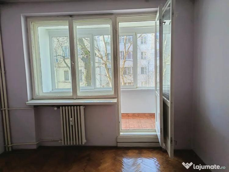 Apartament cu 3 camere decomandat în Mitocași
