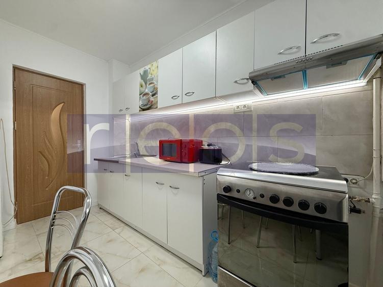 Apartament cu 2 camere decomandat în Titan