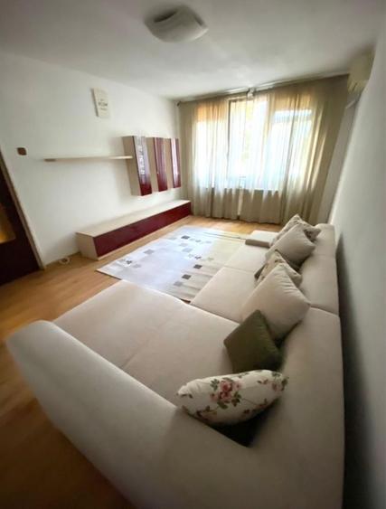 Garsonieră decomandată în Drumul Găzarului