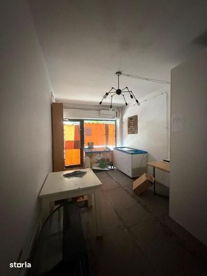 Spațiu comercial, de 35 mp, în Craiovița Nouă