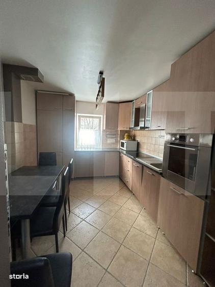 Apartament cu 4 camere în Lipovei