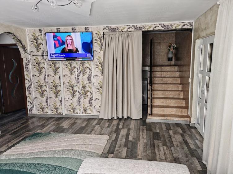 Casă cu 5 camere cu Teren 900 Mp în Stăuceni