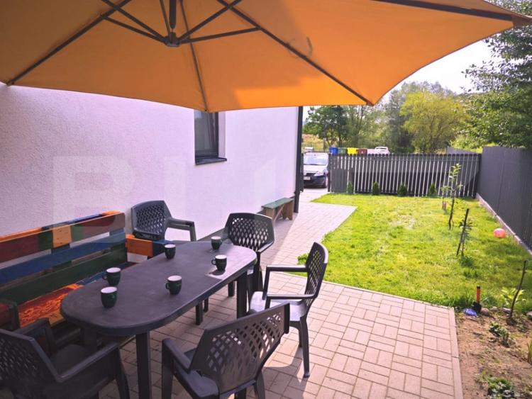 Apartament cu 2 camere decomandat în Livezeni