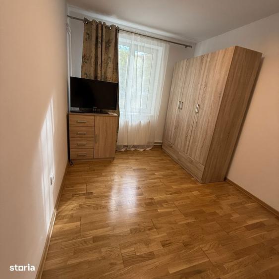 Apartament cu 4 camere, mobilat în Central