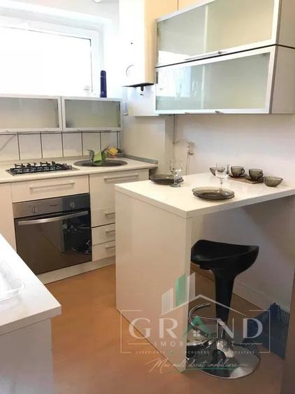 Apartament cu 2 camere decomandat, mobilat în Grigorescu