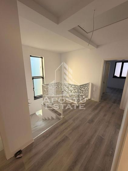 Duplex cu 5 camere cu Canalizare în Becicherecu Mic