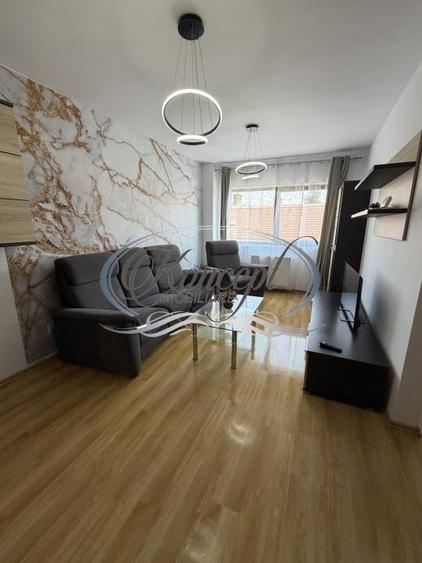 Apartament cu 3 camere semidecomandat, mobilat în Semicentral