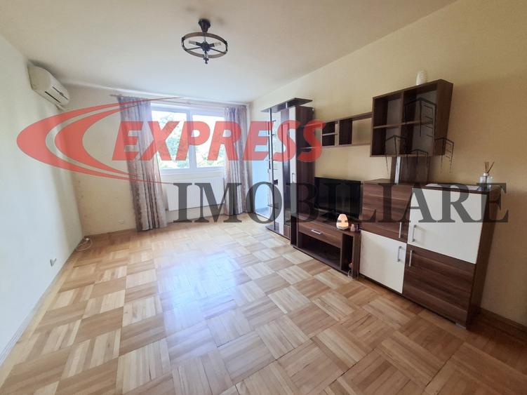 Apartament cu 4 camere semidecomandat în Titan