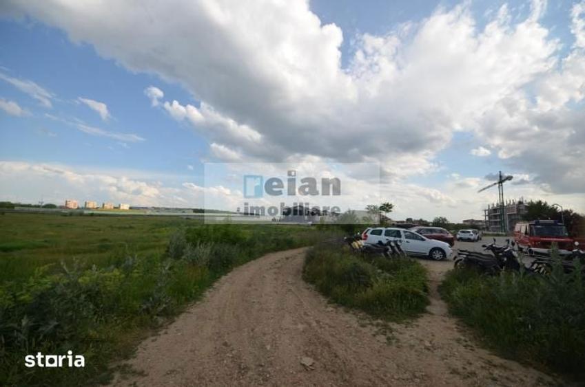 Teren de 2500 mp, în Central