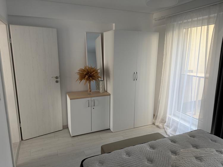 Apartament cu 2 camere semidecomandat în Berceni