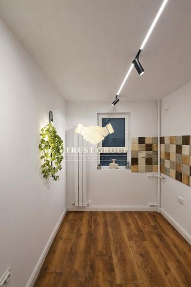 Apartament cu 2 camere decomandat în Victoriei