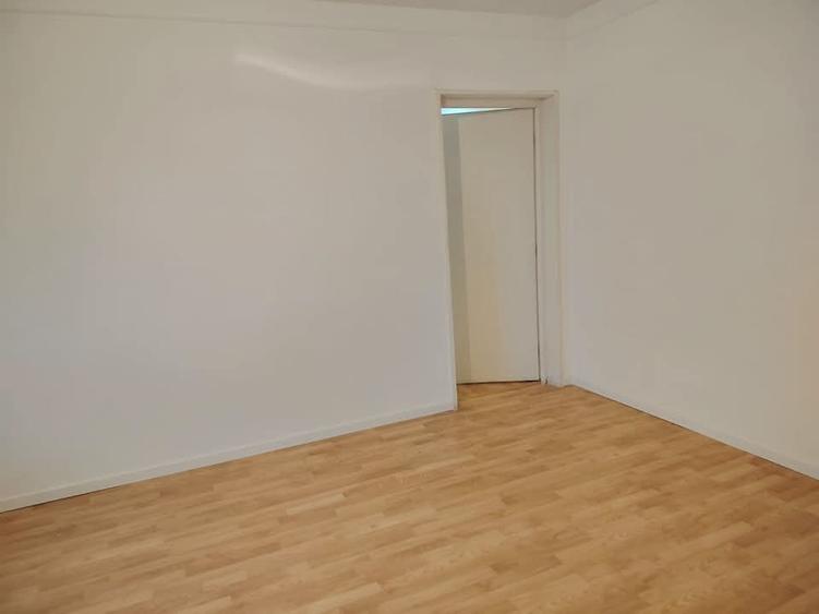 Apartament cu 3 camere semidecomandat în Drumul Taberei