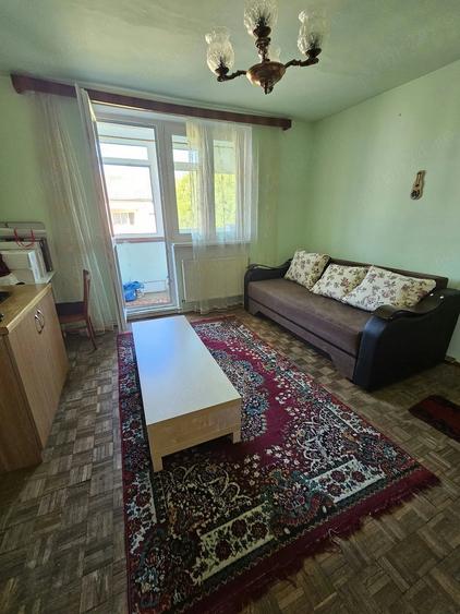 Apartament cu 2 camere semidecomandat în Exterior Vest