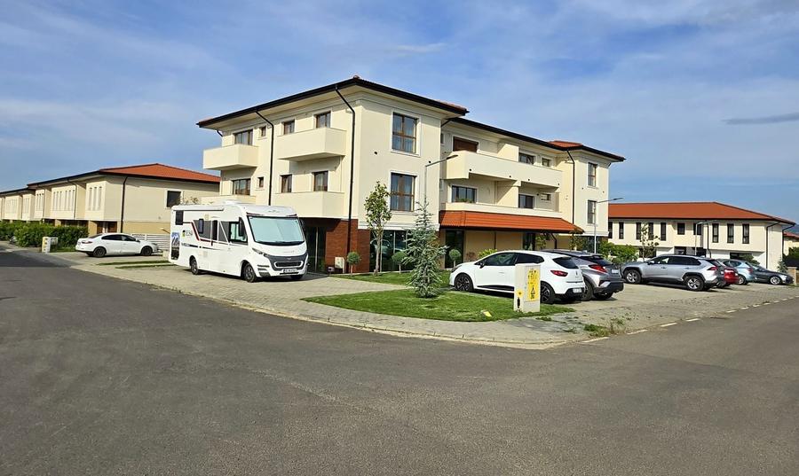 NOU ! P.F. ap 2 cam complex ESQ Village3, loc parcare inclus - 5