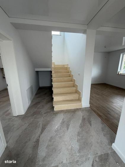 Casă cu 4 camere în Valea Lupului