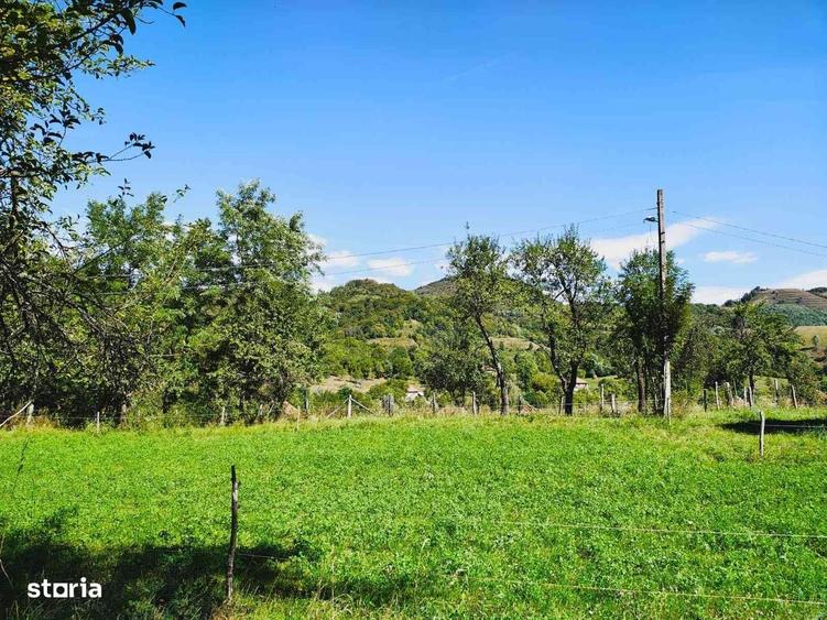 Casă cu 3 camere în Vălișoara