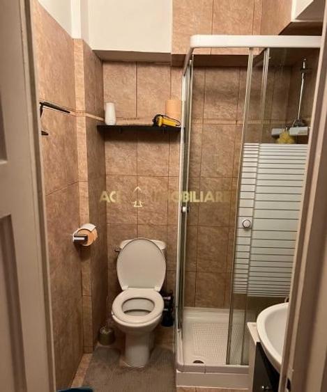 Apartament cu 2 camere decomandat, mobilat în P-ța Romană