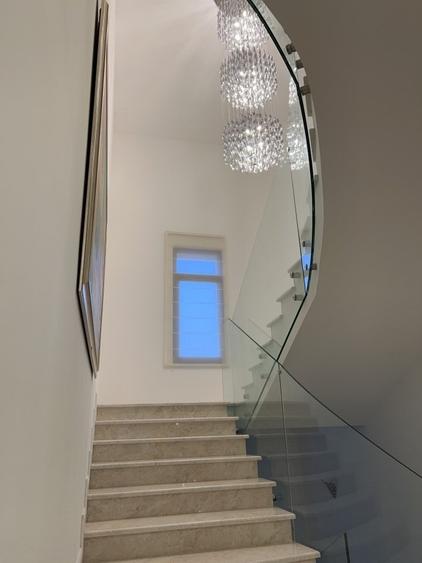 Casă individuală cu 10 camere cu Garaj în Pipera