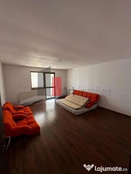 Casă cu 5 camere cu Teren 476 Mp în Dudu