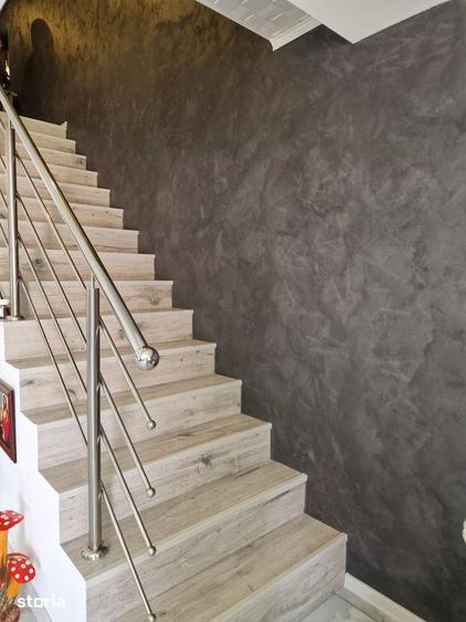 Casă cu 4 camere cu Teren 259 Mp în Comana