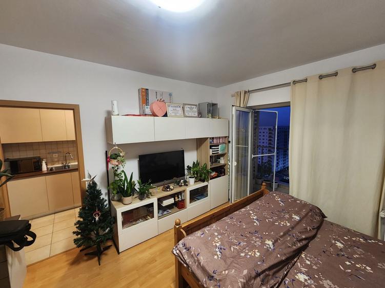 Apartament cu 2 camere decomandat în Titan