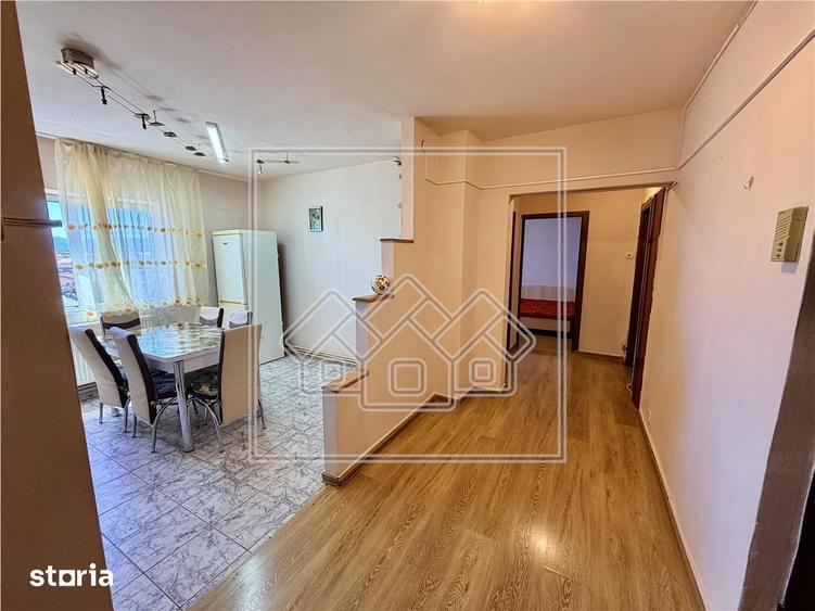 Apartament 3 camere de inchiriat, 2 balcoane, Zona Terezian - 8