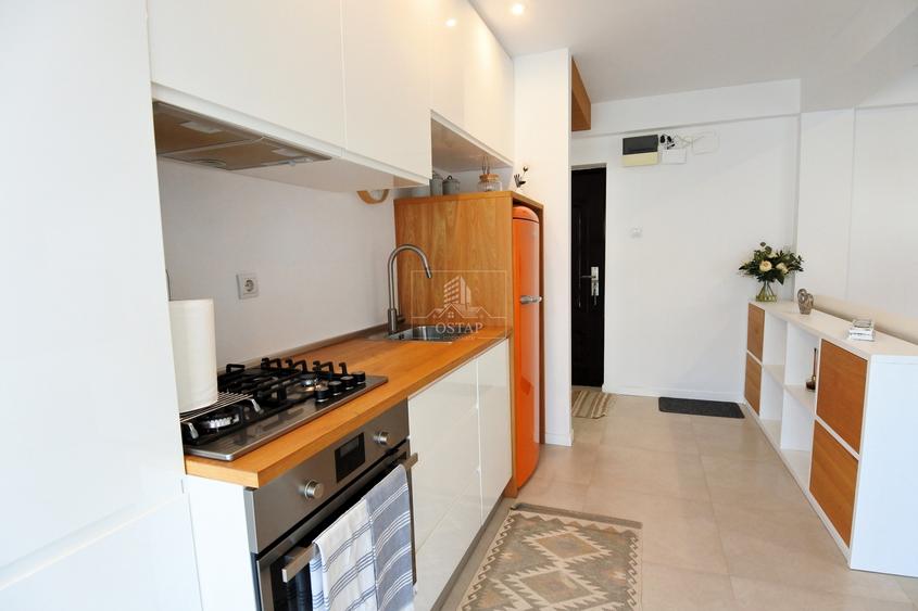 Apartament cu 4 camere decomandat, mobilat în Gherăiești