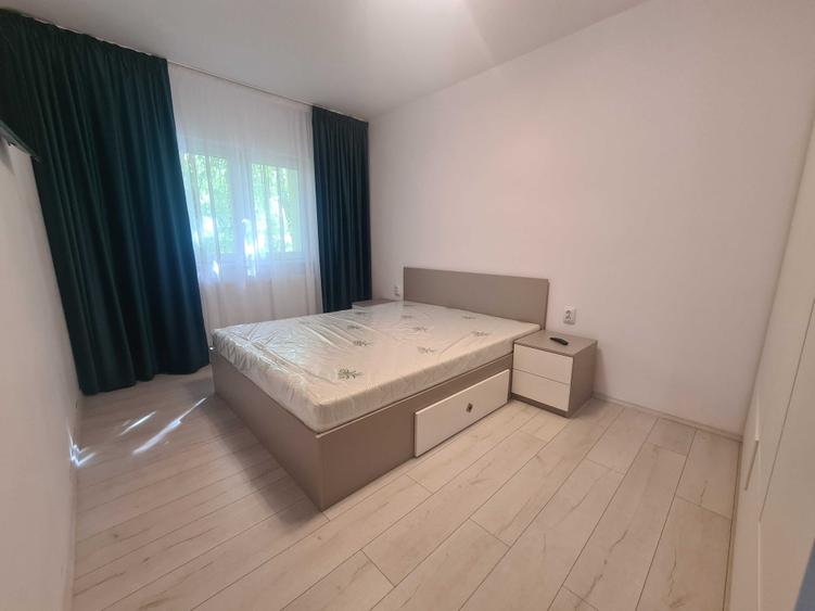 Apartament cu 3 camere decomandat în Sub Arini